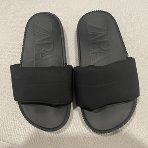 Zara puffy slides
